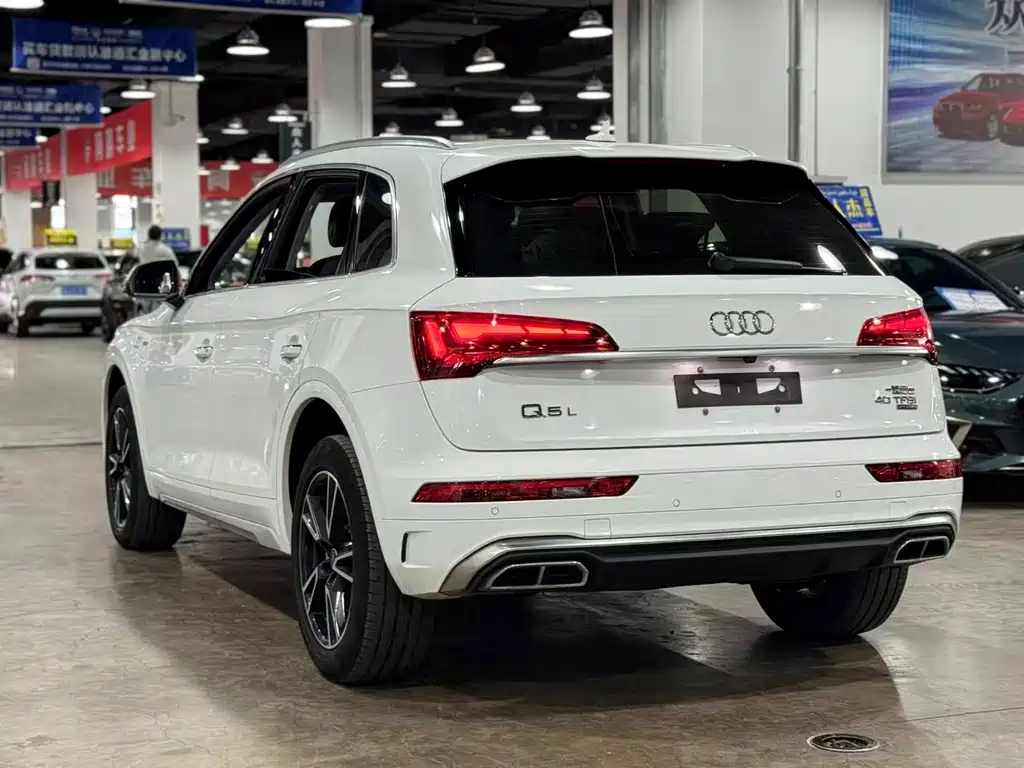 Audi Q5L 2021 — фото 6