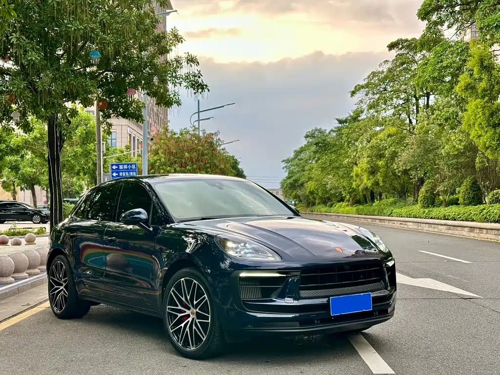Porsche Macan 2022 — фото 1