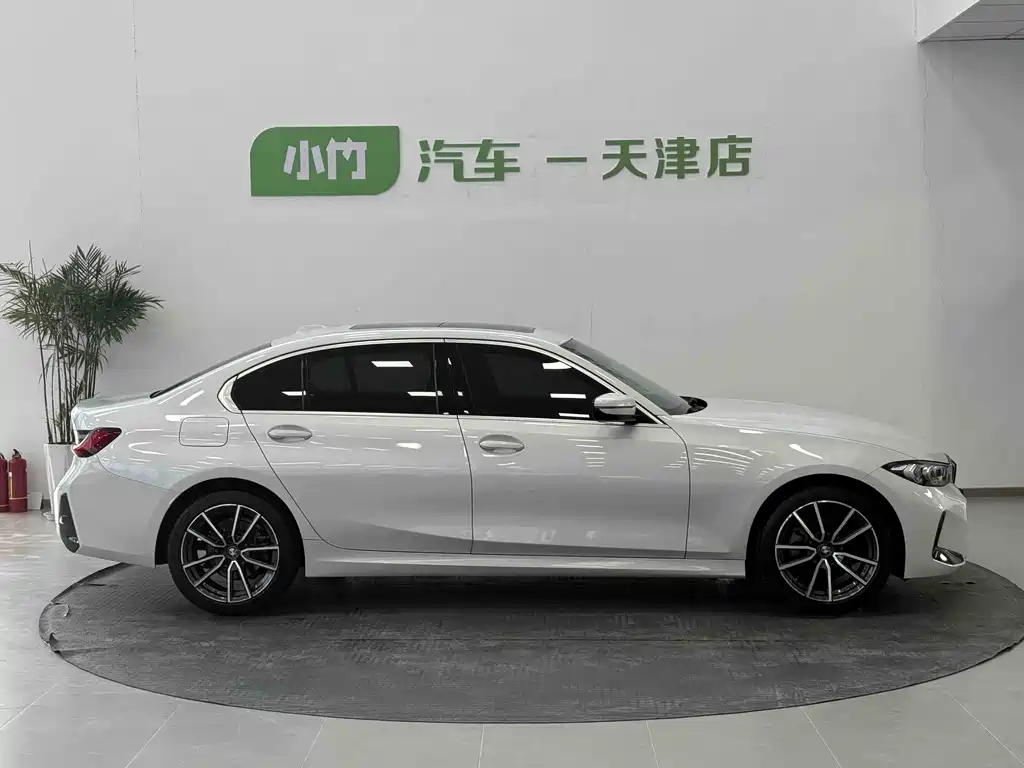 BMW 3 Series 2023
