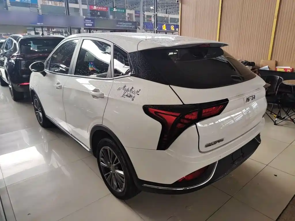 Neta V 2023