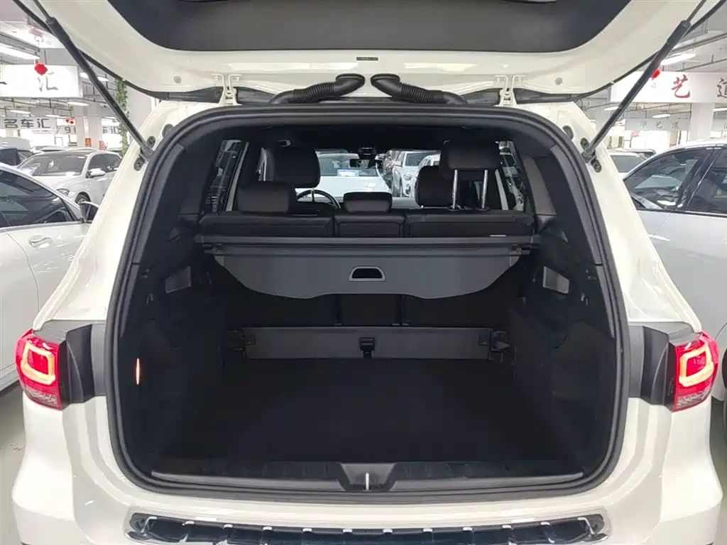 Mercedes-Benz GLB 2020 — фото 19