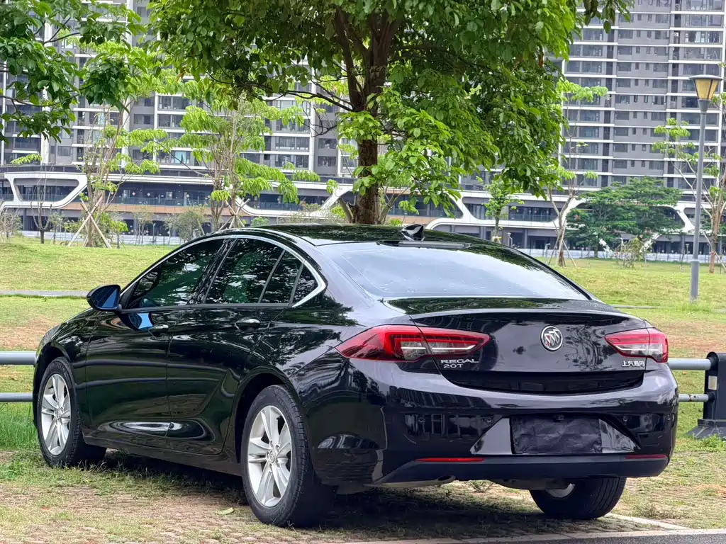 Buick Regal 2019 — фото 27