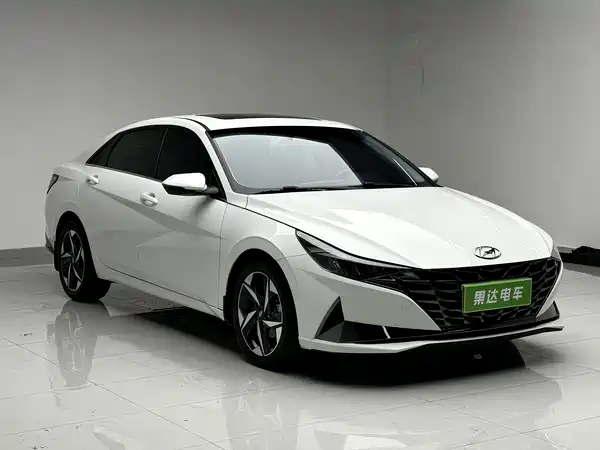 Hyundai Elantra 2023