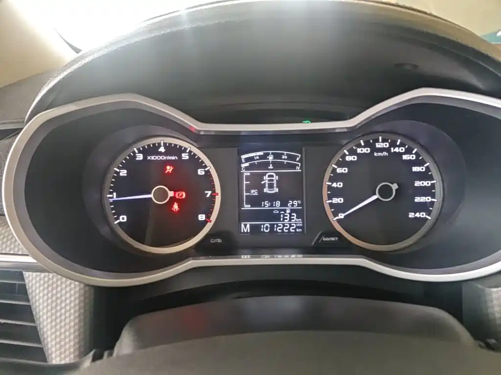 Geely Emgrand GS 2017 — фото 12