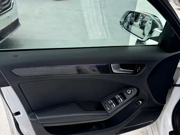 Audi A4L 2015