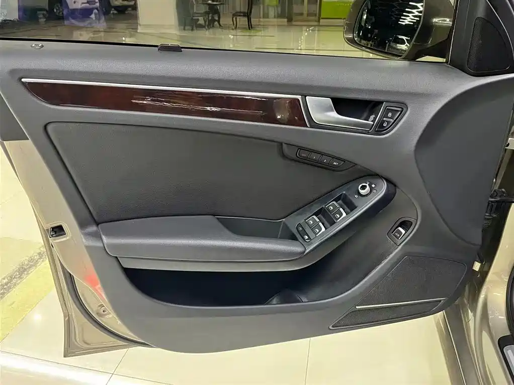 Audi A4L 2013