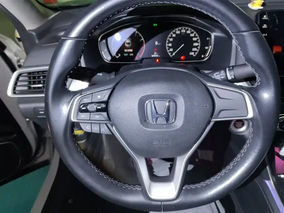 Honda Accord 2022 — фото 15