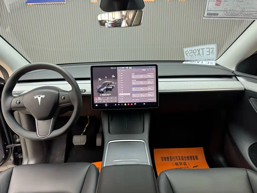 Tesla Model Y 2024 — фото 7