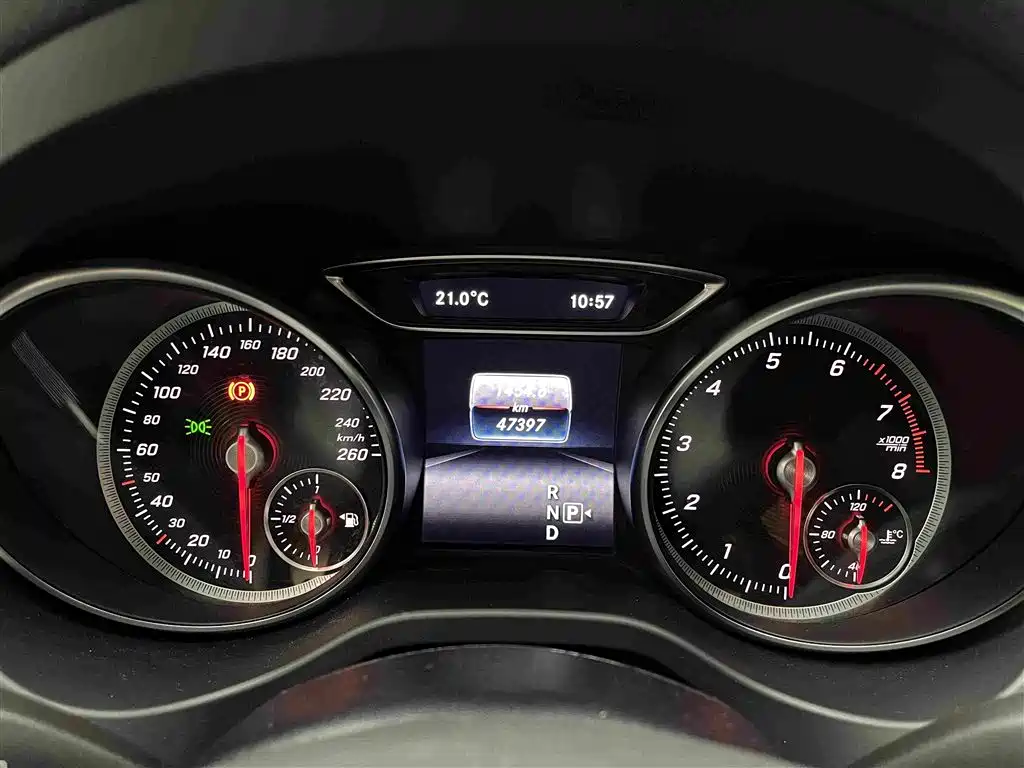 Mercedes-Benz GLA 2018 — фото 9