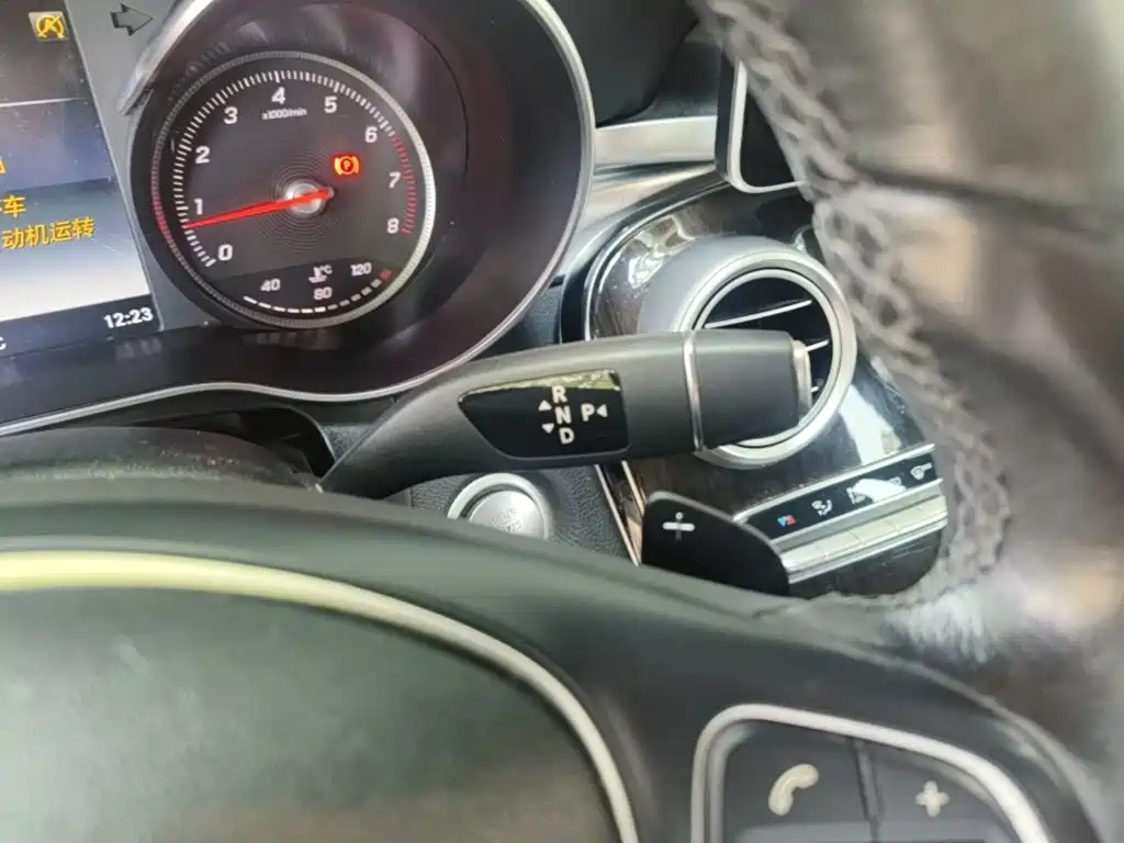 Mercedes-Benz GLC 2018 — фото 14