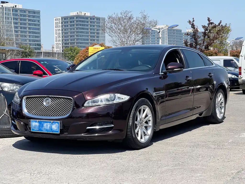 Jaguar XJ 2013