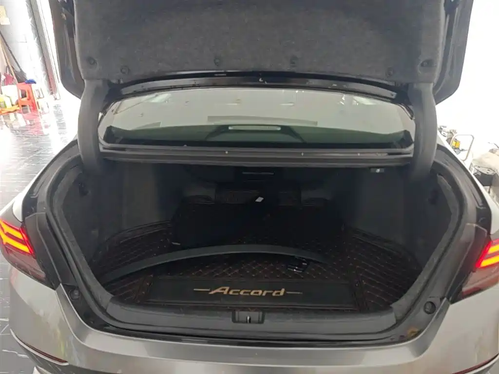 Honda Accord 2021 — фото 19