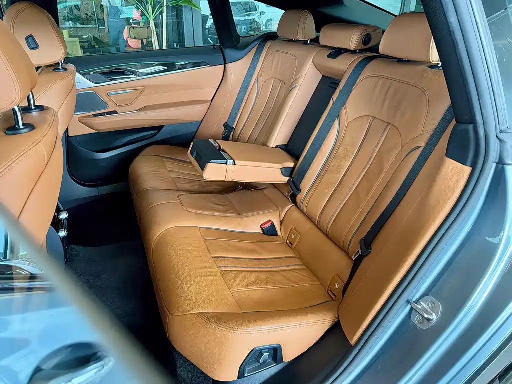 BMW 6 Series GT 2018 — фото 6