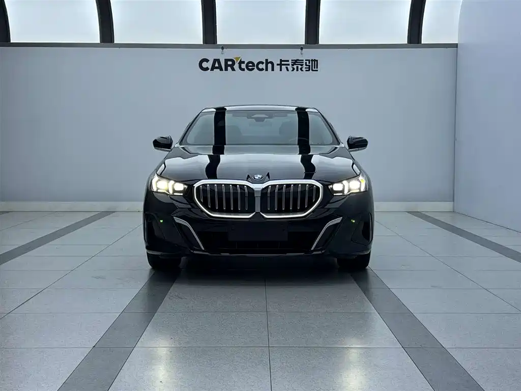 BMW 5 Series 2024