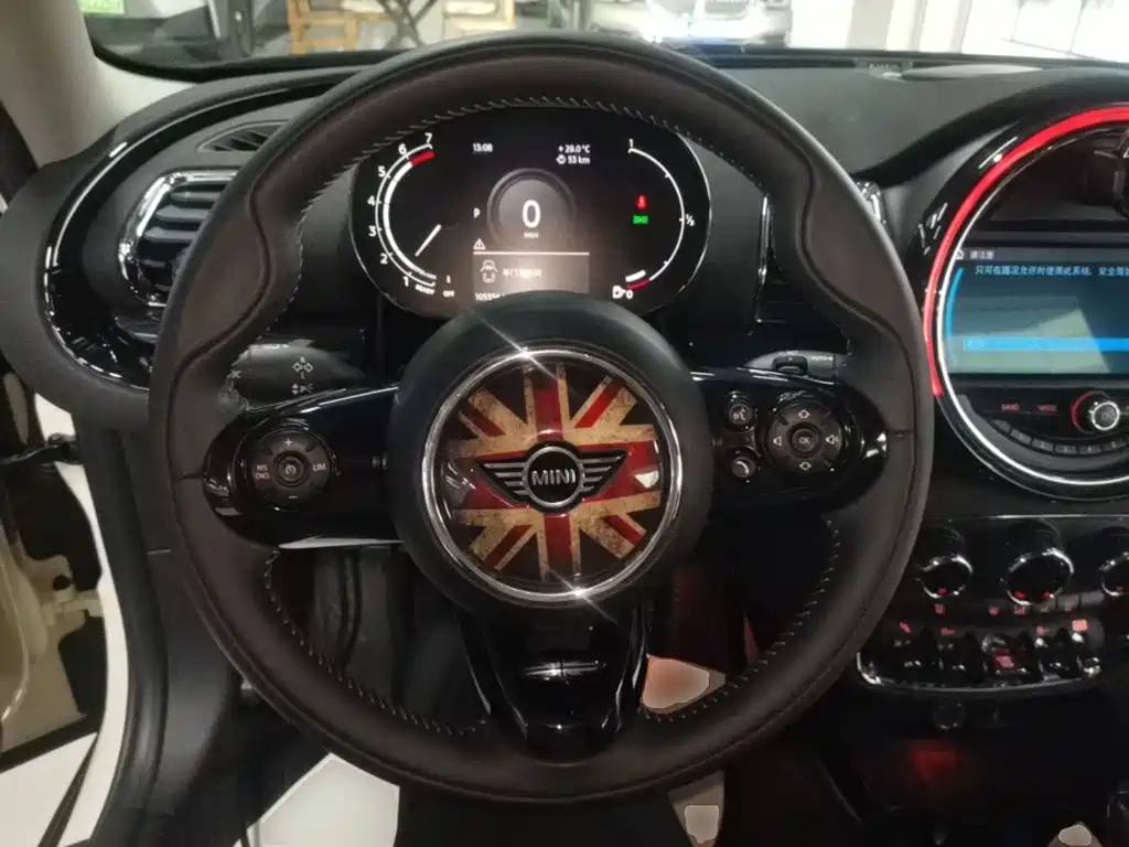 MINI Clubman 2021 — фото 11