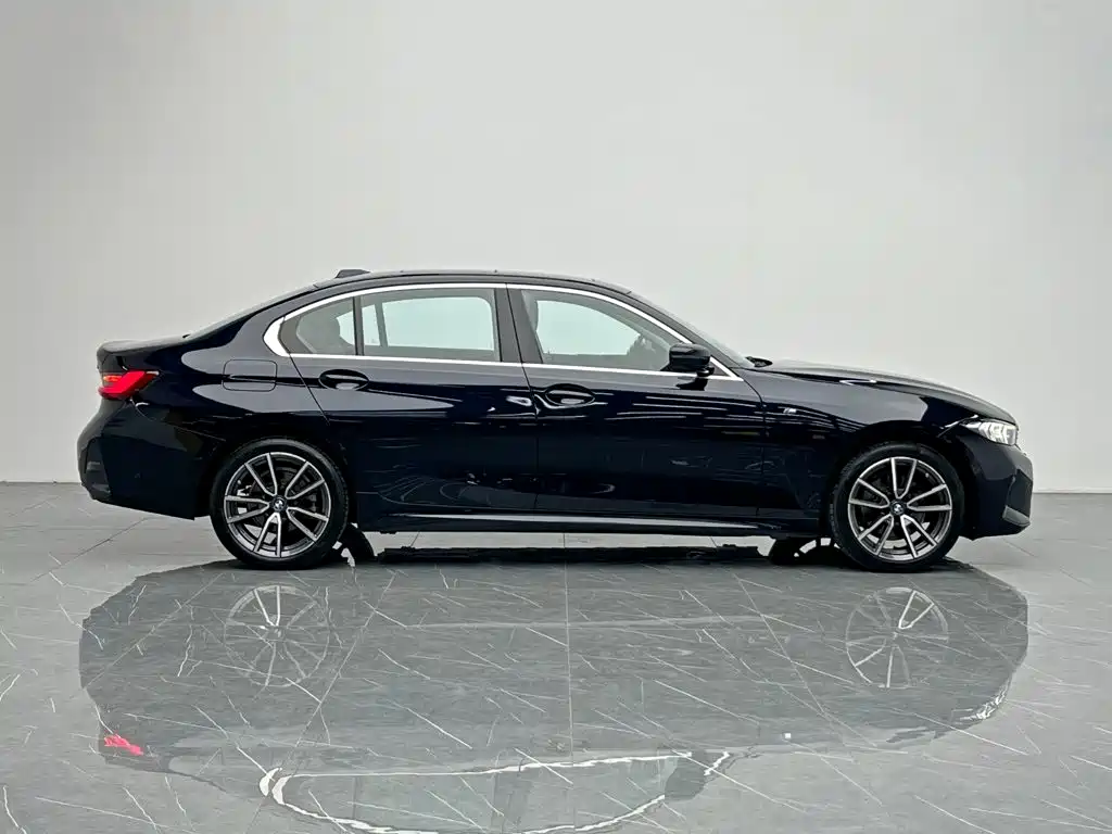 BMW 3 Series 2023