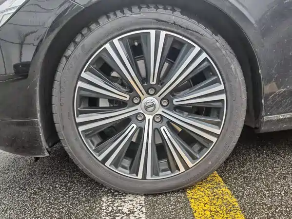 Volvo S90 2023