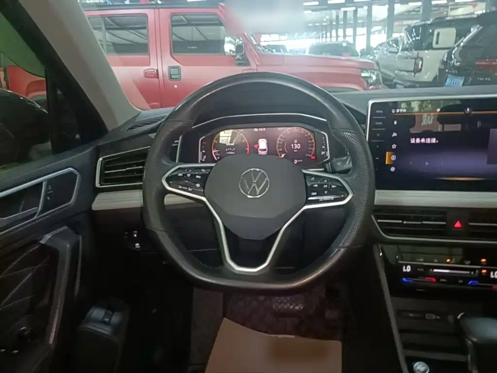 Volkswagen Tiguan L 2021 — фото 11