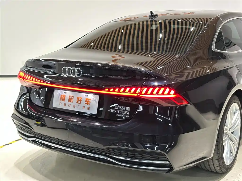 Audi A7L 2025 — фото 6