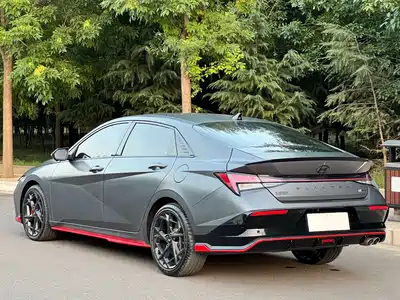 Hyundai Elantra 2024