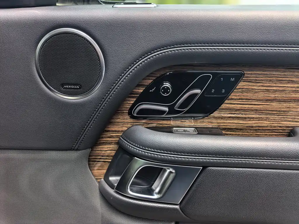Land Rover Range Rover 2018 — фото 13