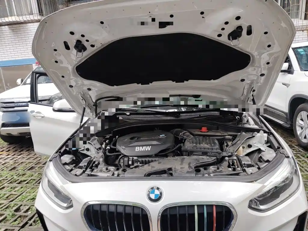 BMW 1 Series 2019 — фото 11