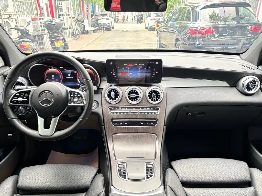 Mercedes-Benz GLC 2020