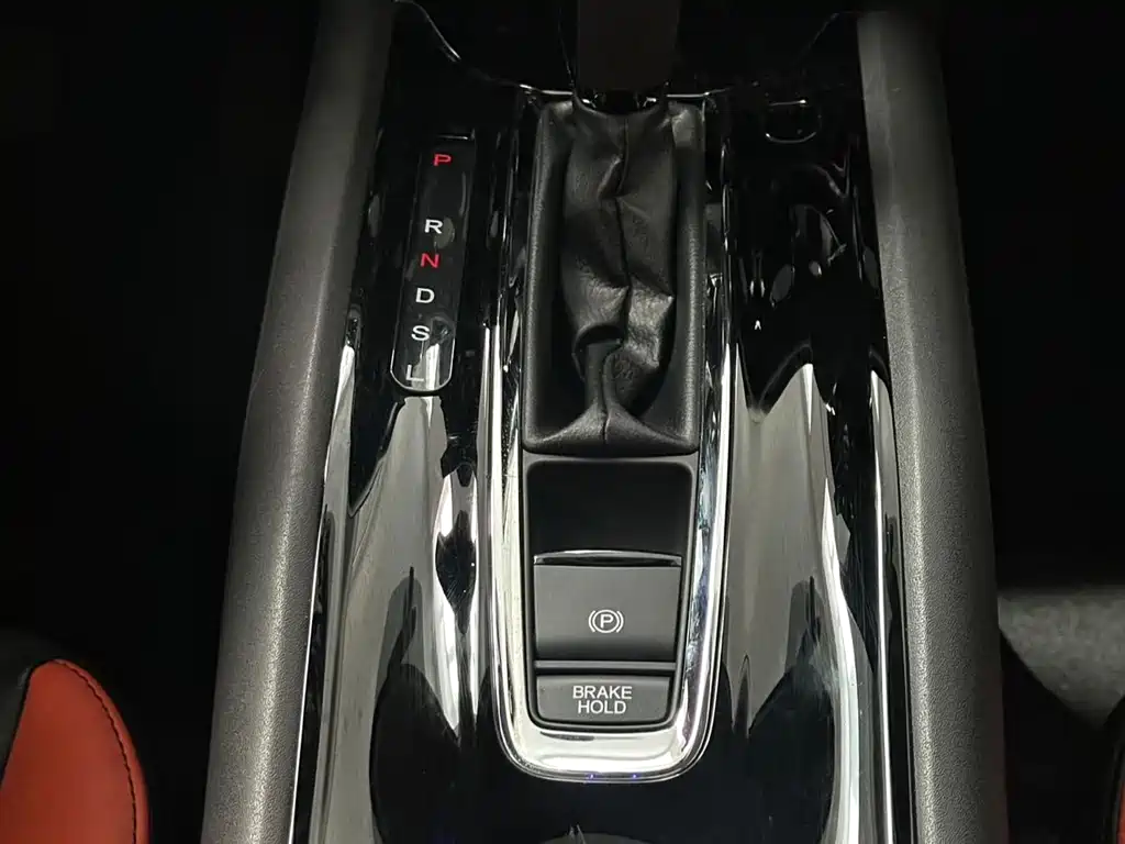 Honda Vezel 2022 — фото 11