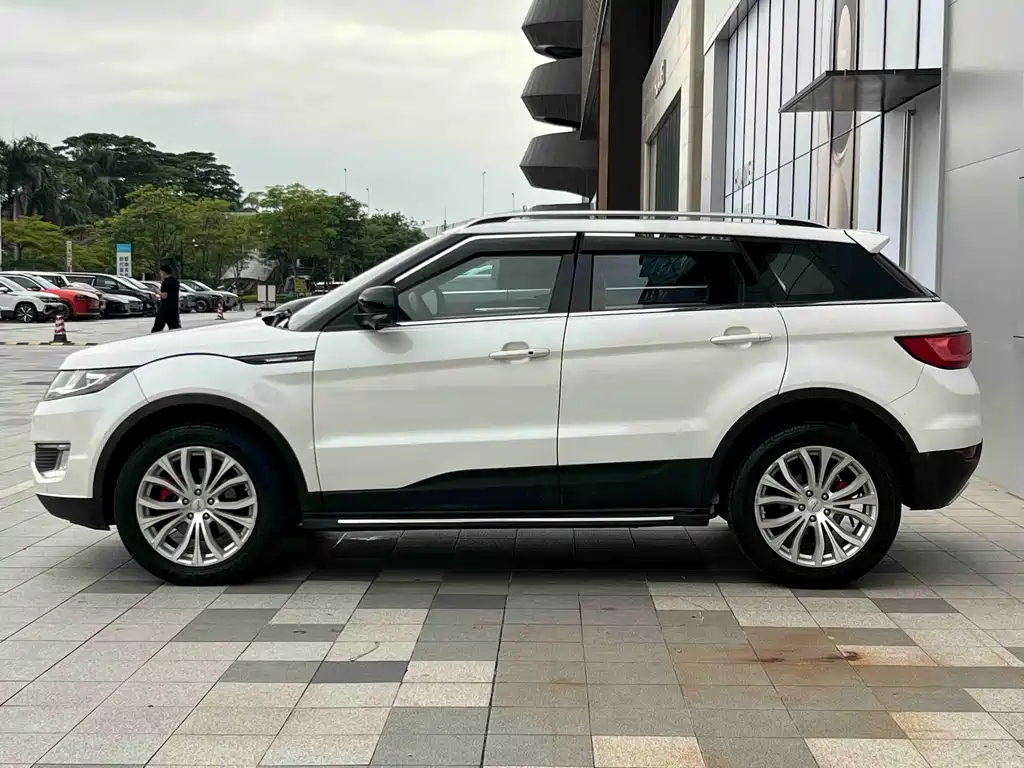 Landwind X7 2015 — фото 8