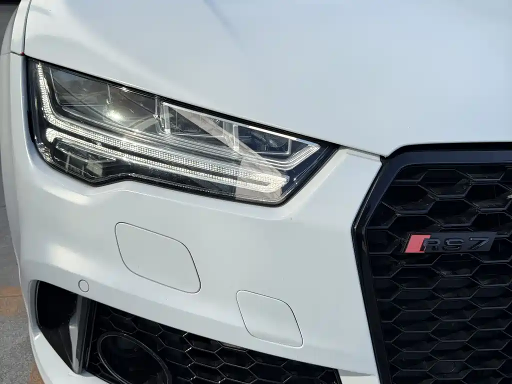 Audi RS 7 2019 — фото 13