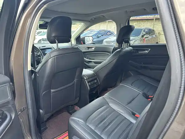 Ford Edge 2016
