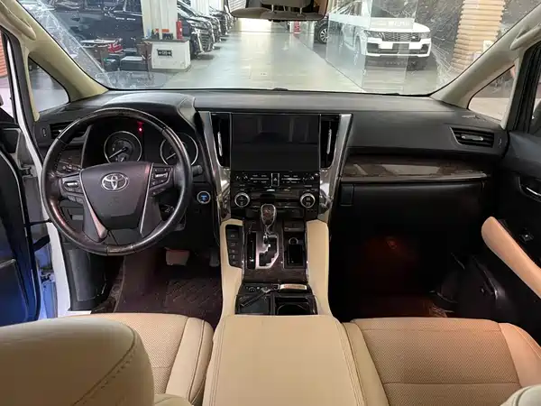 Toyota Alphard 2021