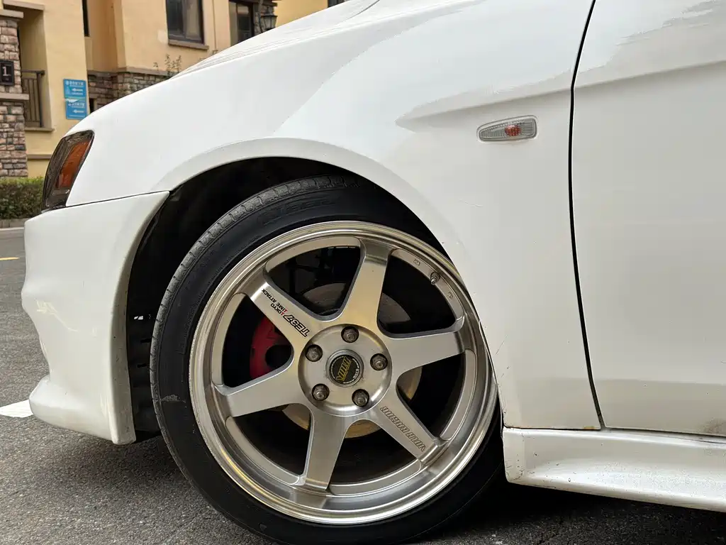 Mitsubishi Lancer EX 2013 — фото 12