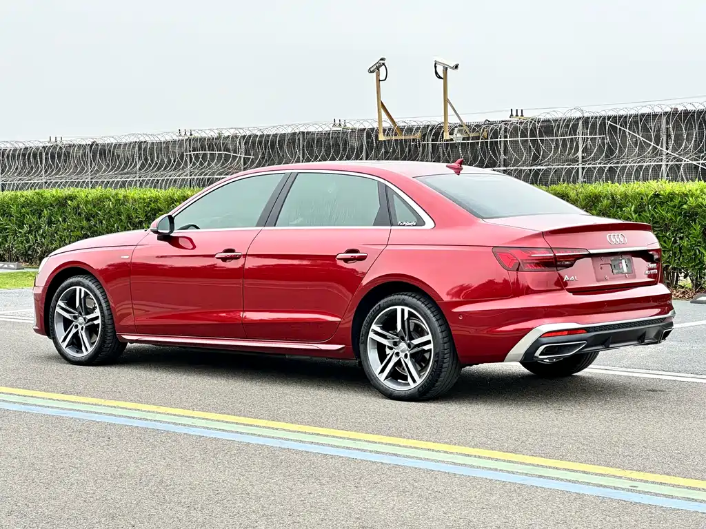 Audi A4L 2020 — фото 5