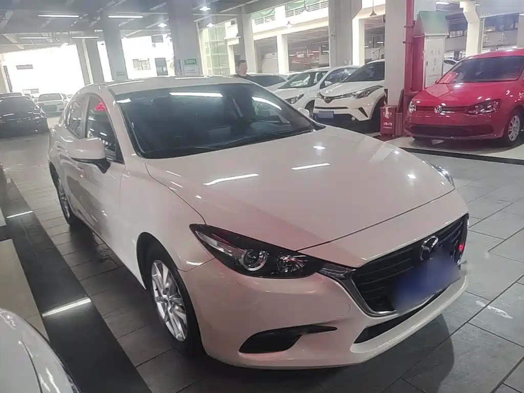 Mazda 3 Axela 2018 — фото 4