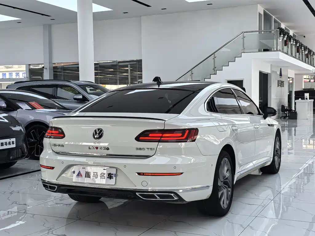 Volkswagen CC 2023 — фото 15