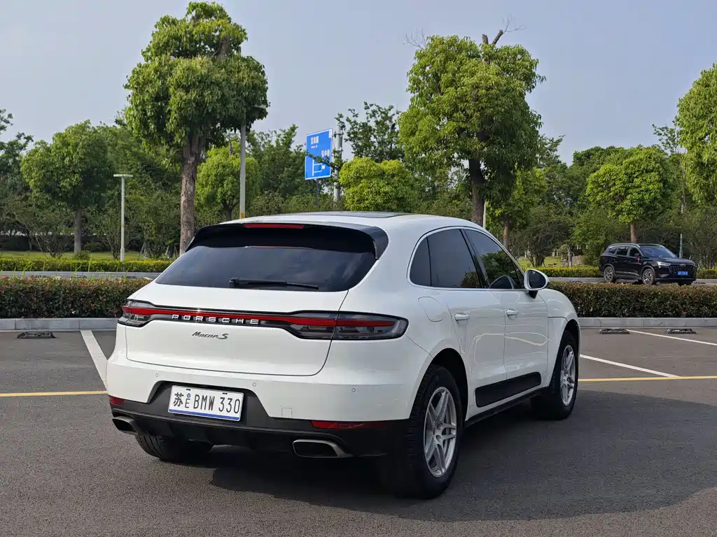 Porsche Macan 2020 — фото 14