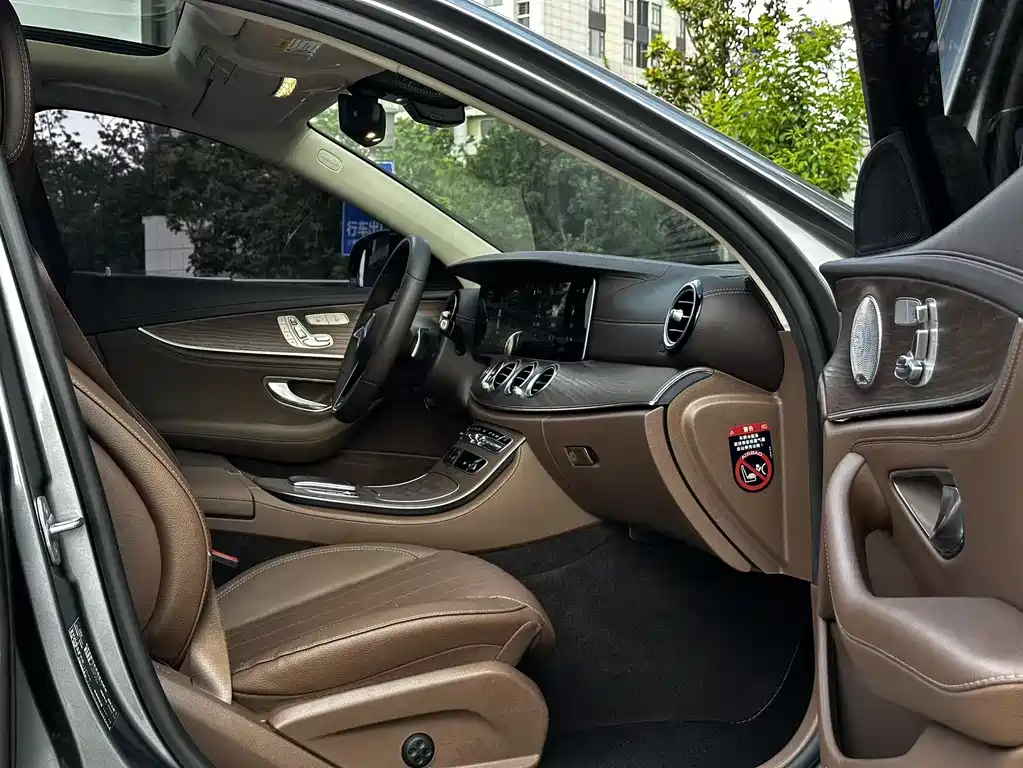 Mercedes-Benz E-Class 2021 — фото 10