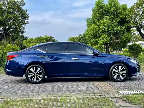 Nissan Teana 2022