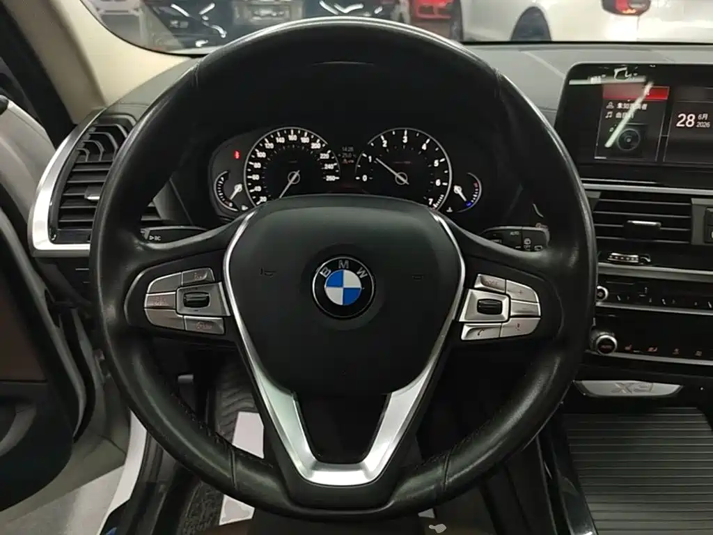 BMW X3 2019 — фото 11