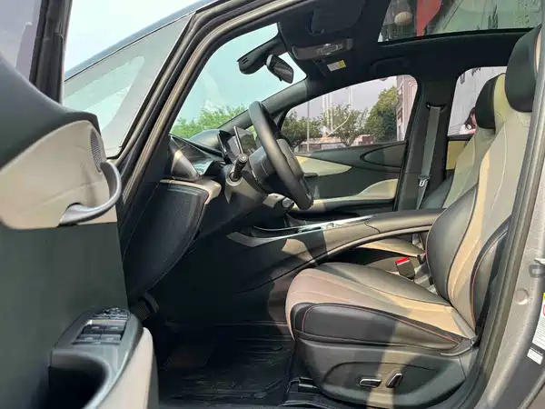 BYD Dolphin 2023