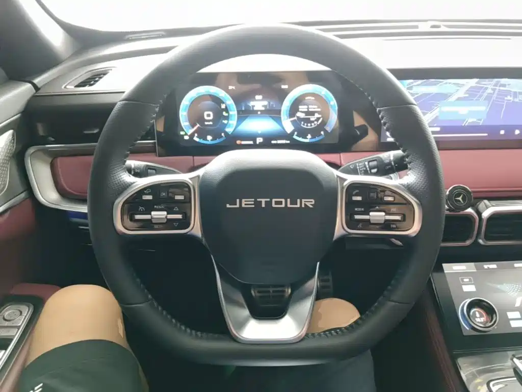 Jetour Jietu X70 PLUS 2023 — фото 11