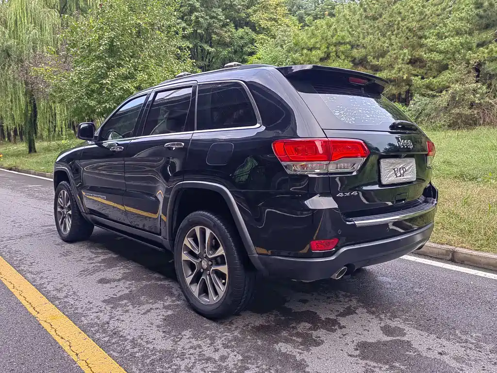 Jeep Grand Cherokee 2019 — фото 4