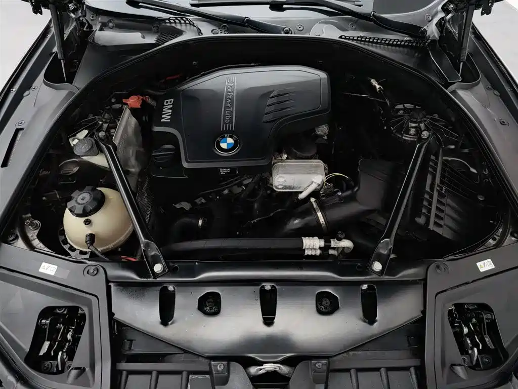 BMW 5 Series 2014 — фото 6