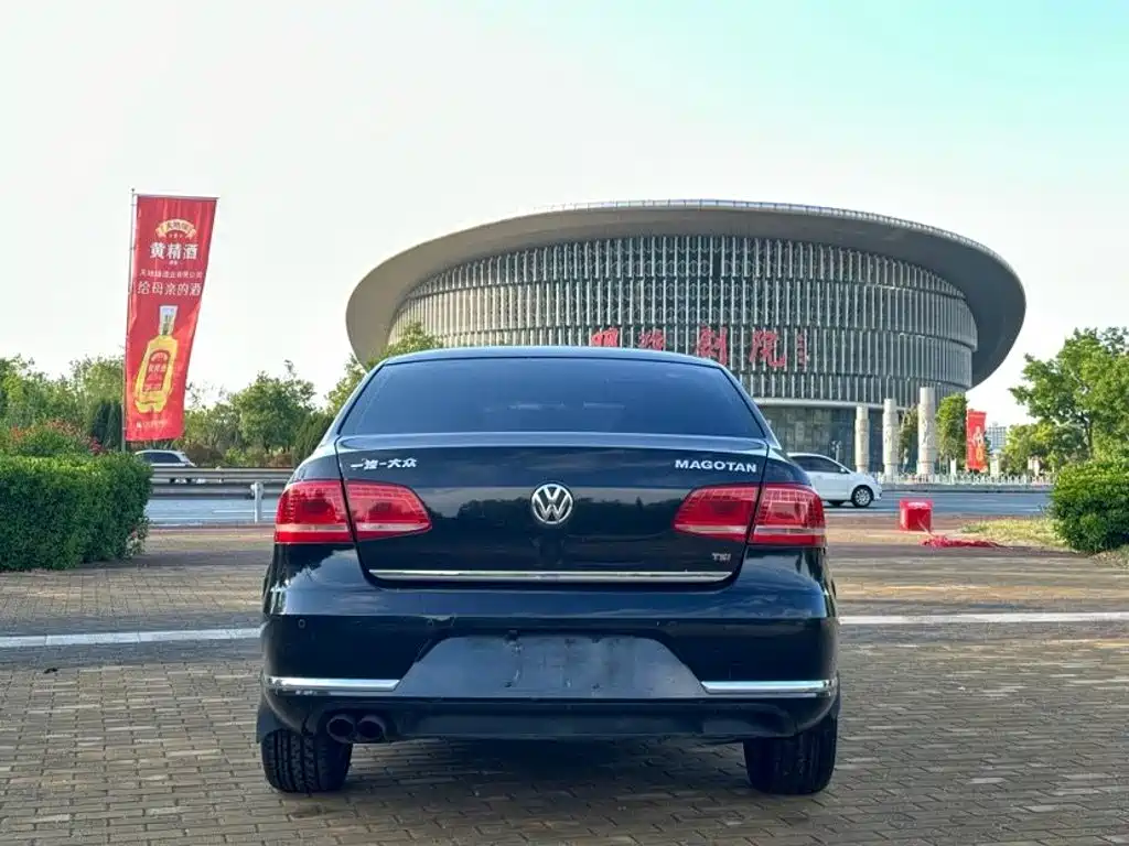Volkswagen Magotan 2012