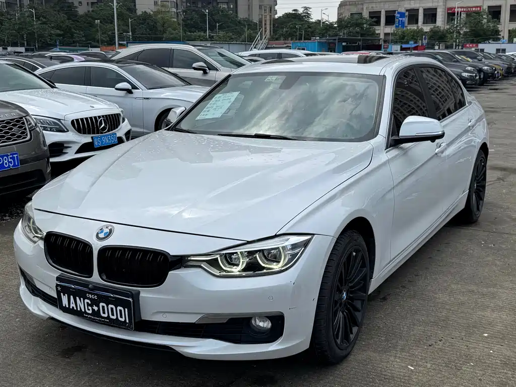 BMW 3 Series 2018 — фото 1