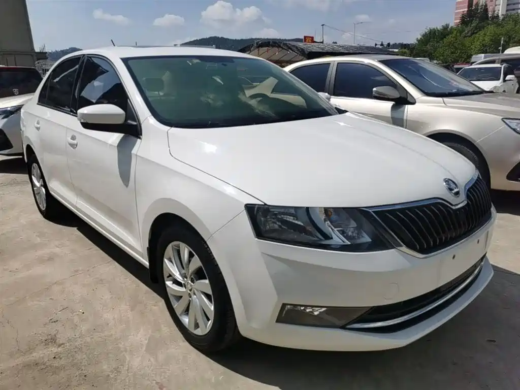 Skoda Rapid 2021 — фото 4