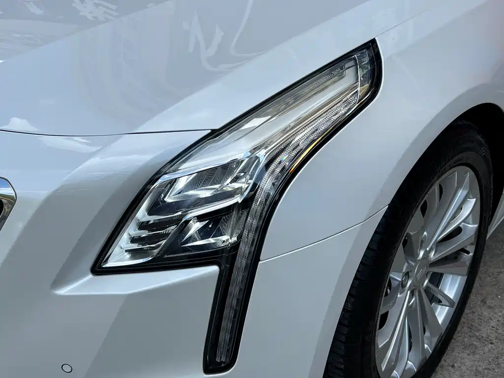 Cadillac CT6 2017 — фото 22
