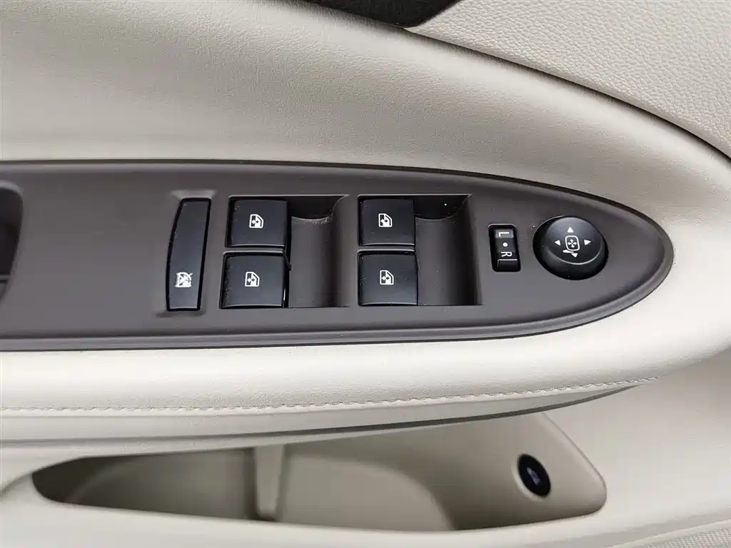 Buick Verano 2016 — фото 9