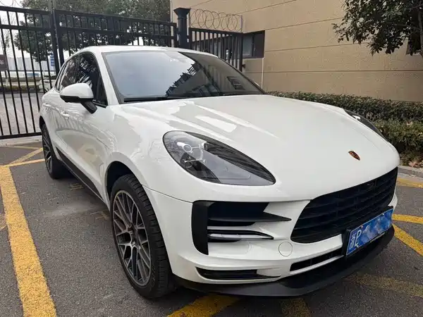 Porsche Macan 2021